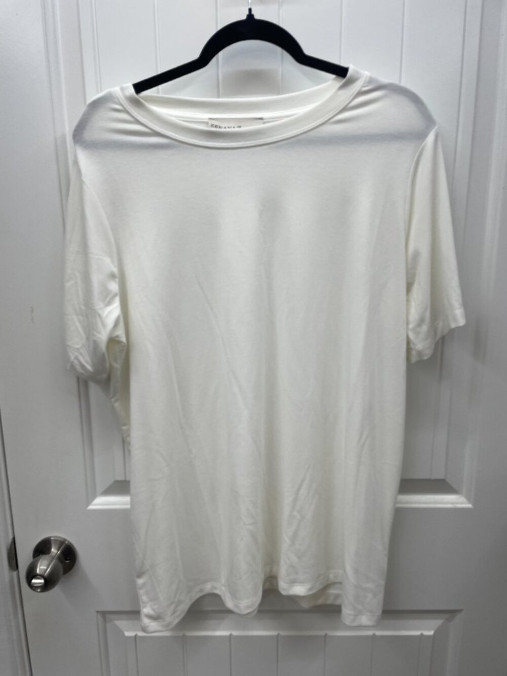 Zenana Outfitters Women’s Ivory Crew Neck Short Sleeve Basic Tee Plus 2X NEW - Picture 2 of 5